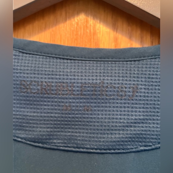 Scrubletics set, v neck top szM, jogger pants szS - Picture 5 of 11